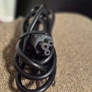 NEMA 5-15P to IEC 60320 C5 3-Prong AC Power Cord 5' Long